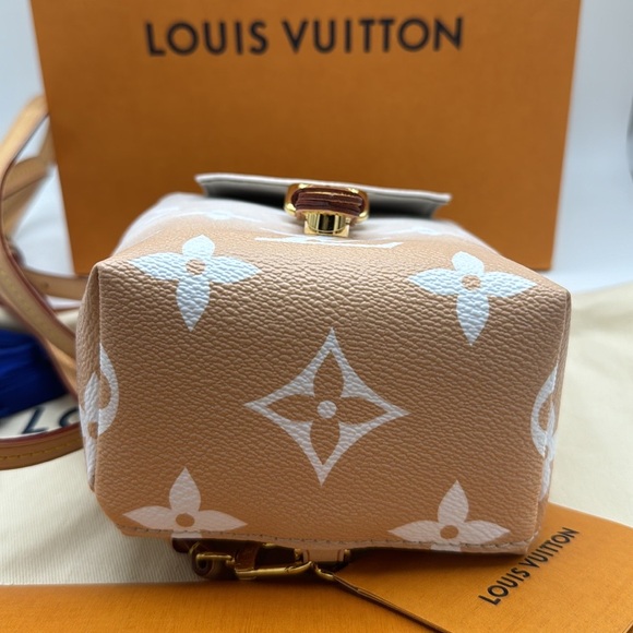 ‼️SOLD‼️Louis Vuitton Mist Gray Giant Monogram Coated Canvasby The Pool Backpack - Picture 7 of 17